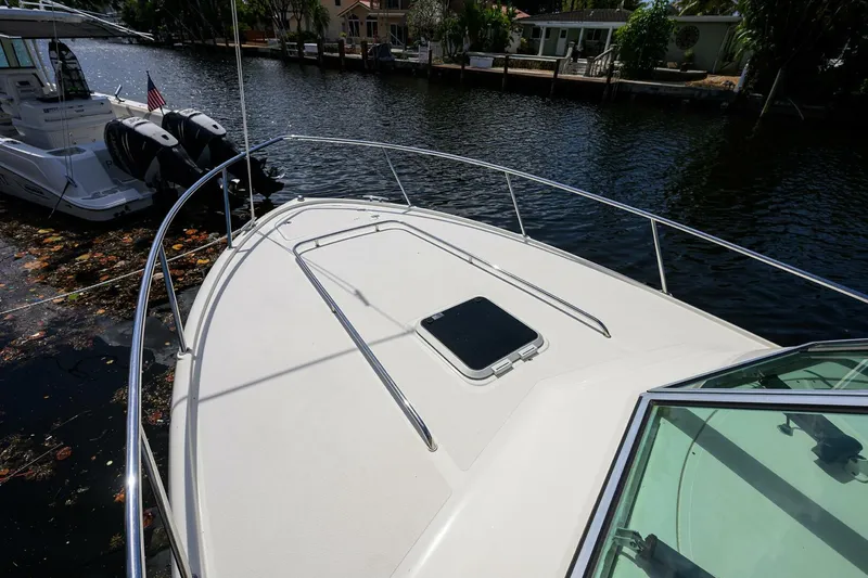 Slide: The Image of Bow 34 Pursuit Drummond Runner Nauti-Hooker - 5316315