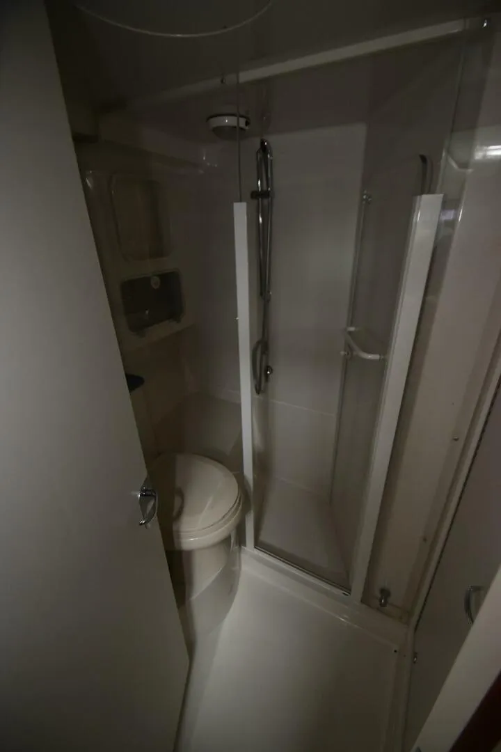 Slide: The Image of 2002 Jupiter 35 Convertible Power 9796761 978356655 0 160520251217 10 - 5317383