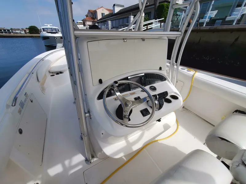 Slide: The Image of Boston Whaler Outrage 2015 - 5317909