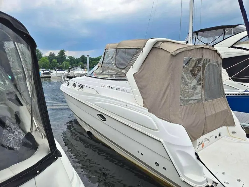 The Image of Regal 2860 Commodore 2003 - 5318188