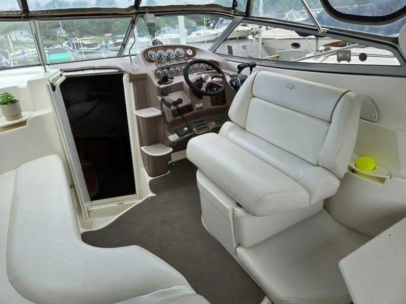 Slide: The Image of Regal 2860 Commodore 2003 - 5318196