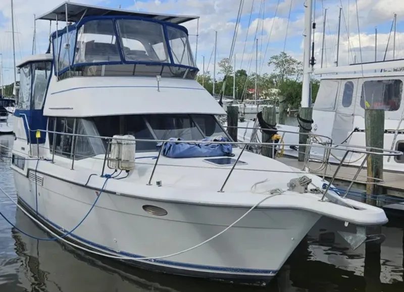 Slide: The Image of 1994 Carver 350 Mariner Aft Cabin 1994 Carver 350 Mariner Aft Cabin - 5318562