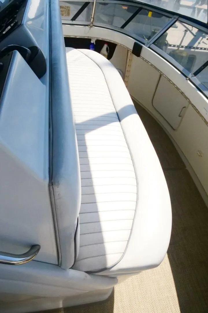 Slide: The Image of 1994 Carver 350 Mariner Power 751975 20250506211804874 41_XLARGE 1994 Carver 350 Mariner Aft Cabin - 5318950