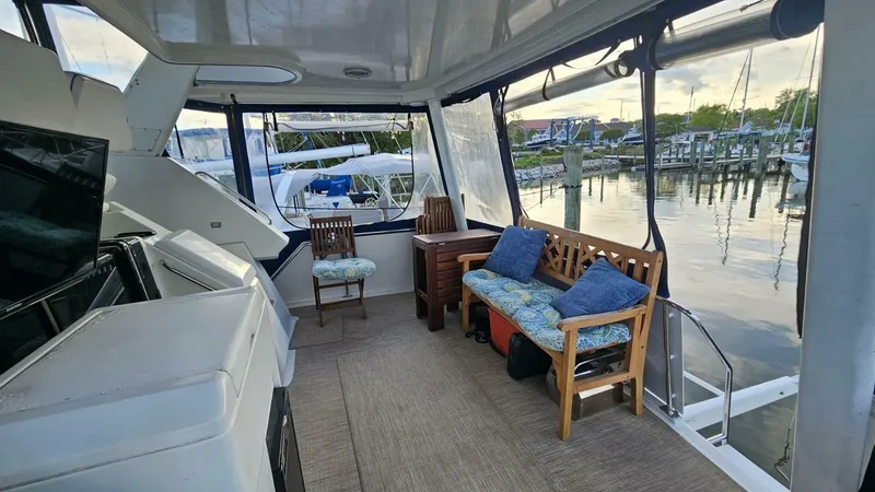 Slide: The Image of 1994 Carver 350 Mariner Power 751975 20250506211800061 14_XLARGE 1994 Carver 350 Mariner Aft Cabin - 5318924