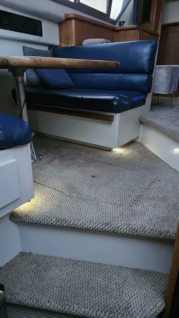 Slide: The Image of 1994 Carver 350 Mariner Power 751975 20250506211801112 38_XLARGE 1994 Carver 350 Mariner Aft Cabin - 5318903