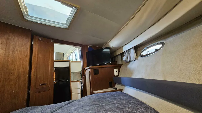 Slide: The Image of 1994 Carver 350 Mariner Power 751975 20250501094115341 25_XLARGE 1994 Carver 350 Mariner Aft Cabin - 5318918