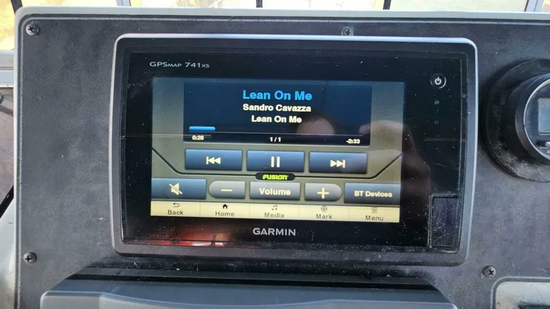 Slide: The Image of 1994 Carver 350 Mariner Power 751975 20250501094117841 48_XLARGE 1994 Carver 350 Mariner Aft Cabin - 5318920