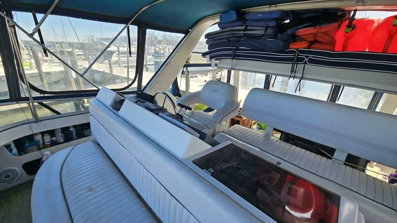 Slide: The Image of 1994 Carver 350 Mariner Power 751975 20250501094117767 54_XLARGE 1994 Carver 350 Mariner Aft Cabin - 5318887