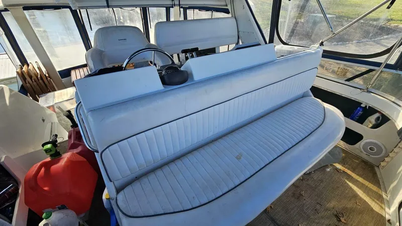 Slide: The Image of 1994 Carver 350 Mariner Power 751975 20250501094117912 56_XLARGE 1994 Carver 350 Mariner Aft Cabin - 5318888