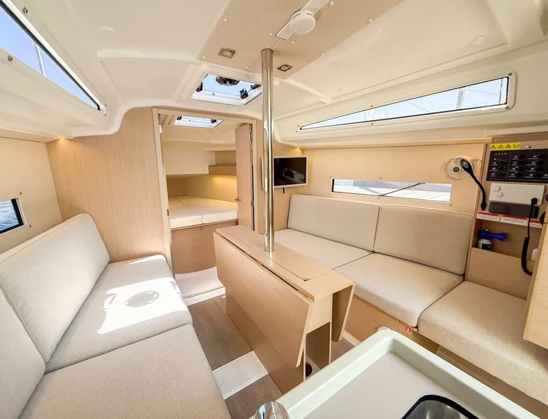 Slide: The Image of Beneteau Oceanis 30.1 2021 - 5319942