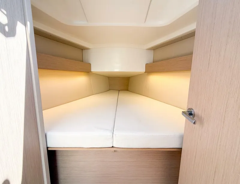 Slide: The Image of Beneteau Oceanis 30.1 2021 - 5319944