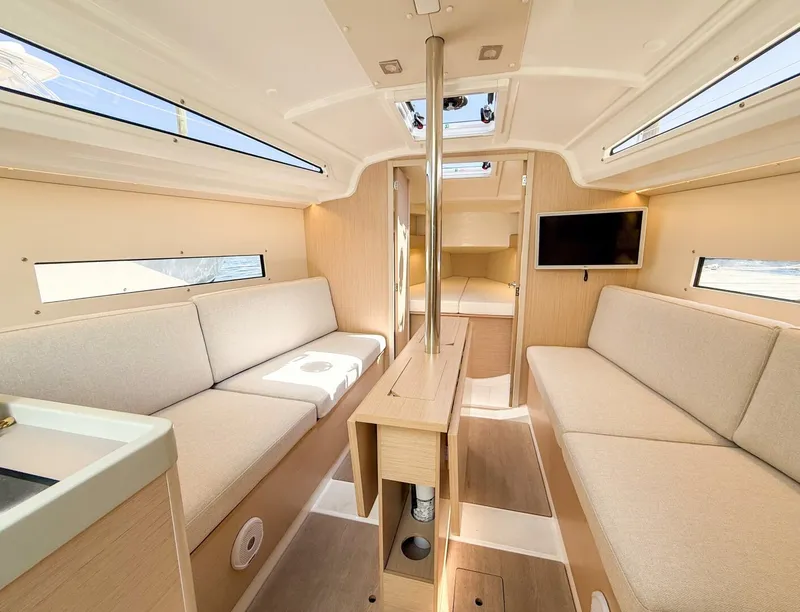 Slide: The Image of Beneteau Oceanis 30.1 2021 - 5319945