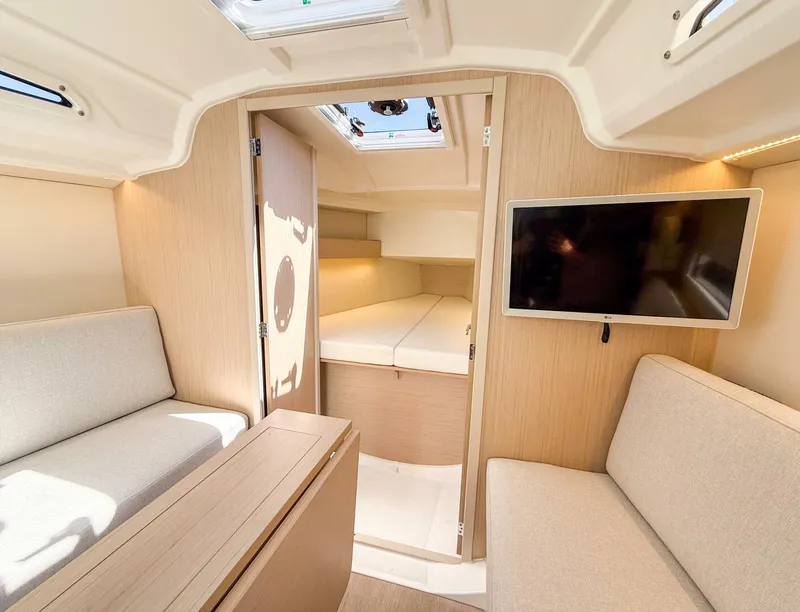 Slide: The Image of Beneteau Oceanis 30.1 2021 - 5319946