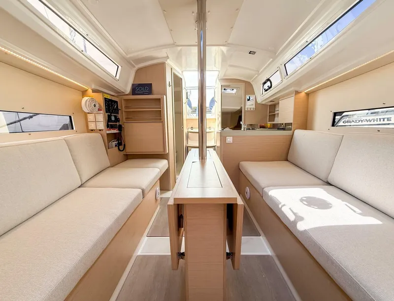 Slide: The Image of Beneteau Oceanis 30.1 2021 - 5319948