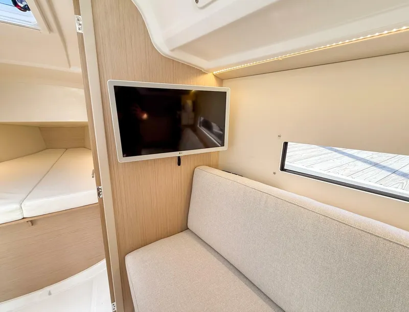 Slide: The Image of Beneteau Oceanis 30.1 2021 - 5319949