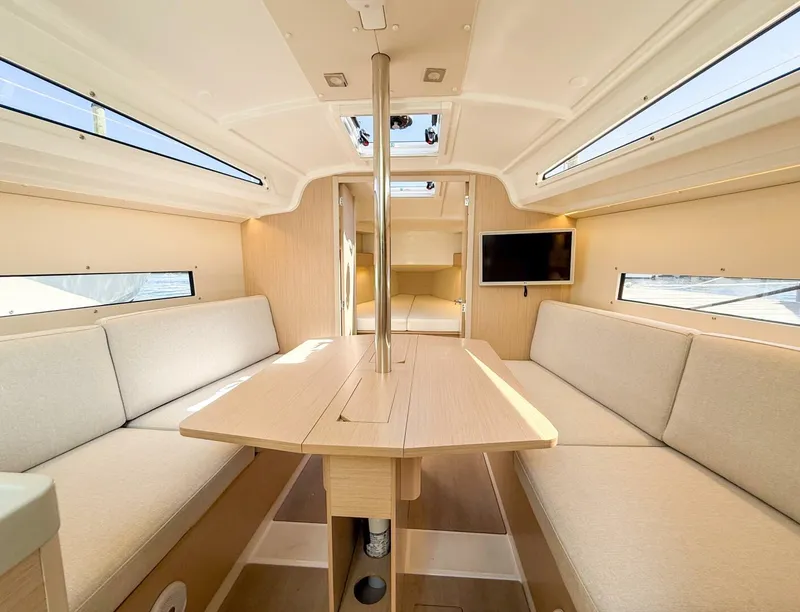 Slide: The Image of Beneteau Oceanis 30.1 2021 - 5319951