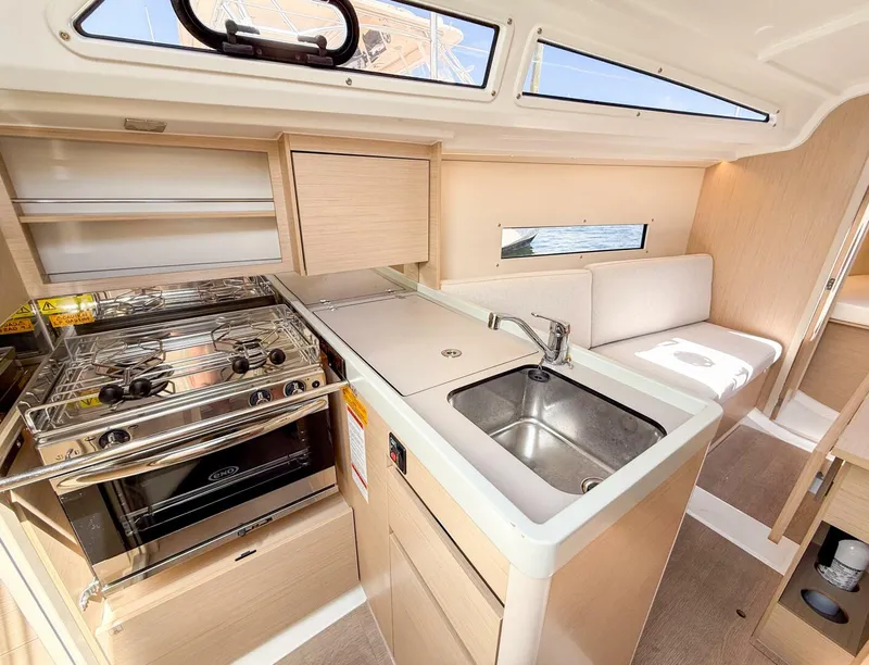 Slide: The Image of Beneteau Oceanis 30.1 2021 - 5319953