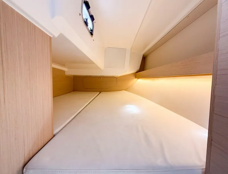 Slide: The Image of Beneteau Oceanis 30.1 2021 - 5319955