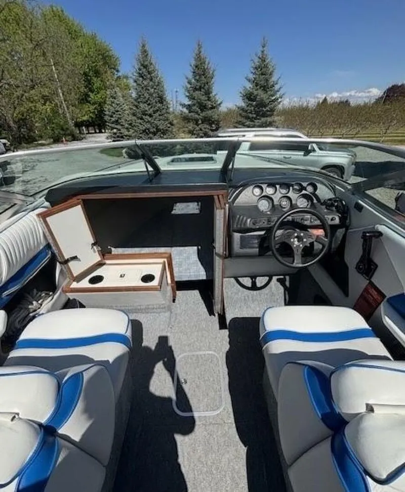 Slide: The Image of Sea Ray 20 1991 - 5320185