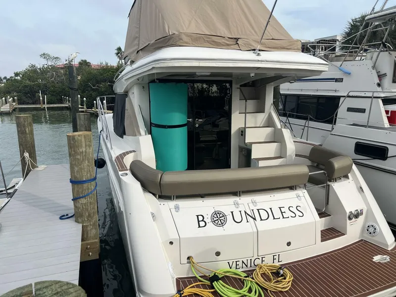 Slide: The Image of Carver Yachts C34 2013 - 5322842