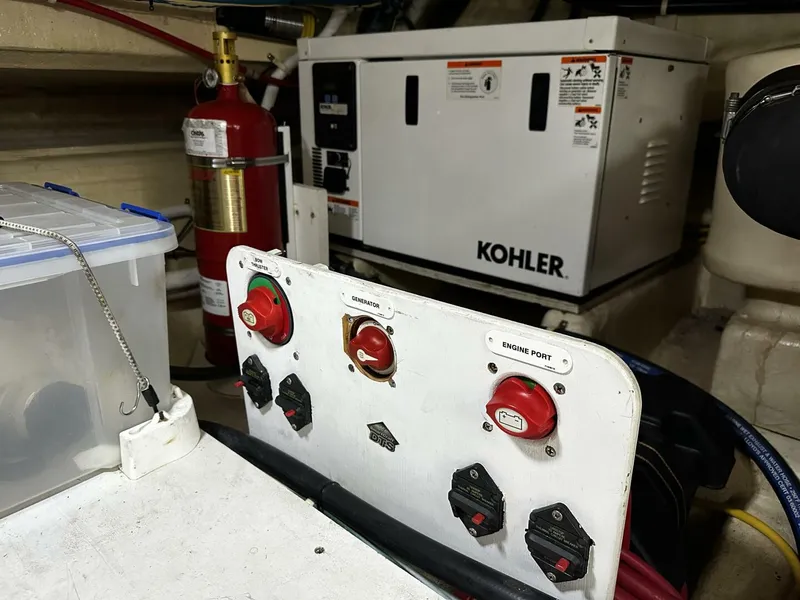 Slide: The Image of Carver Yachts C34 2013 - 5353214