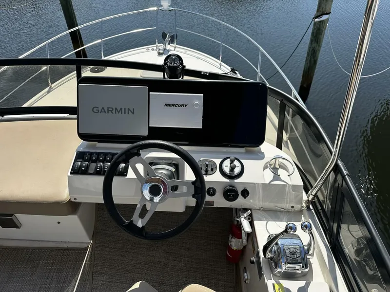 Slide: The Image of Carver Yachts C34 2013 - 5353245