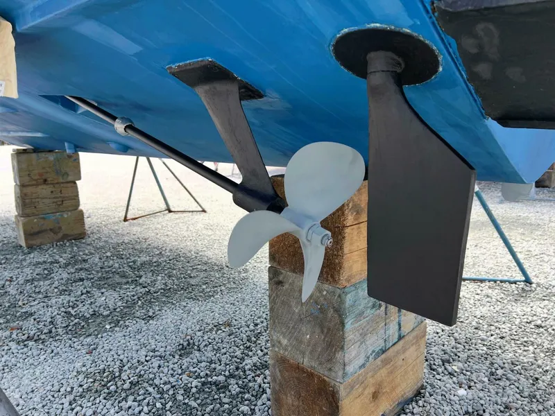 Slide: The Image of 1984 Bertram Express Moppie Power 9799450 978458863 0 190520250637 11 - 5320725