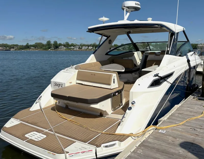 Slide: The Image of Sea Ray 320 Sundancer 2020 - 5322112