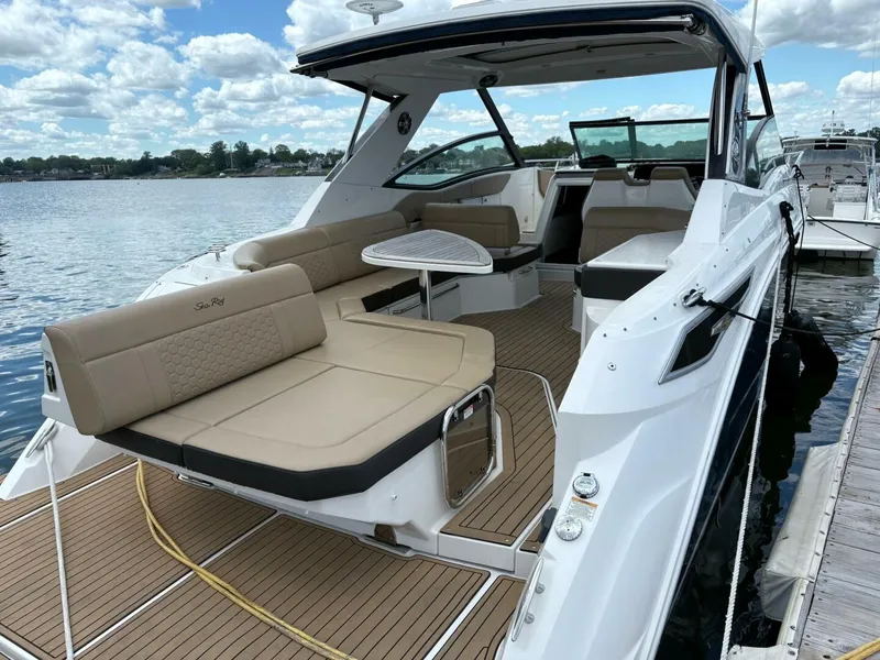 Slide: The Image of Sea Ray 320 Sundancer 2020 - 5322105
