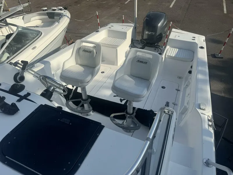 Slide: The Image of Angler 220 Walkaround 2004 - 5322495