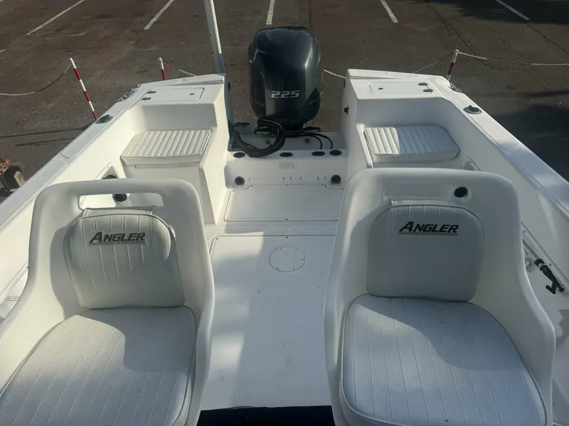 Slide: The Image of Angler 220 Walkaround 2004 - 5322496