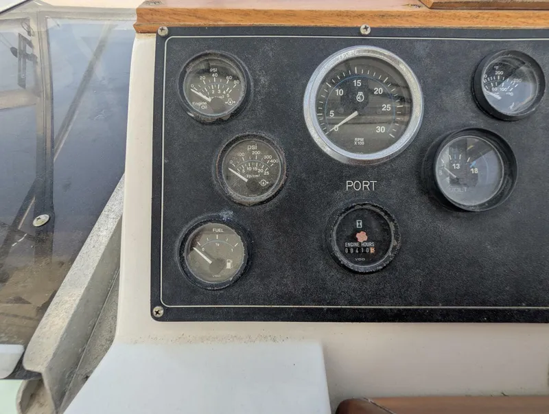 Slide: The Image of Luhrs Alura 35 1988 - 5354071