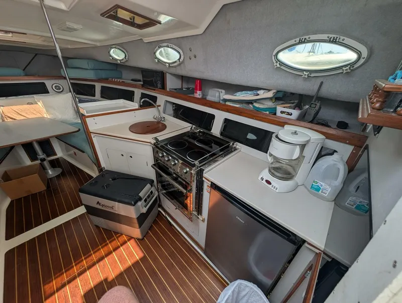 Slide: The Image of Luhrs Alura 35 1988 - 5354074