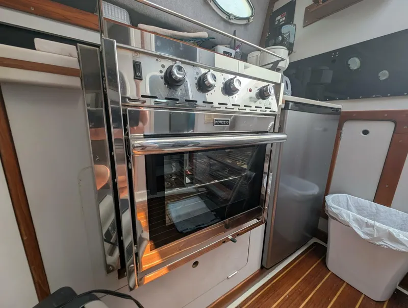 Slide: The Image of Luhrs Alura 35 1988 - 5354075