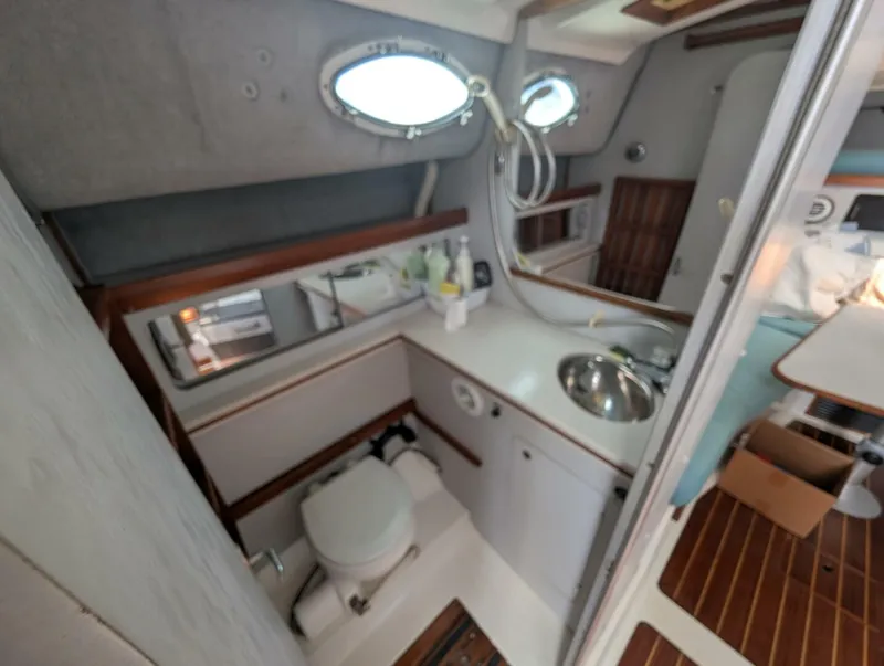 Slide: The Image of Luhrs Alura 35 1988 - 5354113