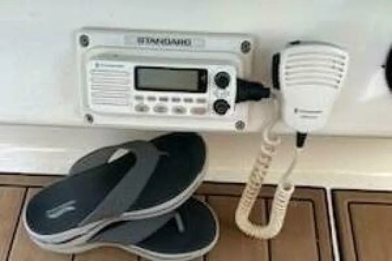 Slide: The Image of Sea Ray 330 Express Cruiser 1996 - 7510248