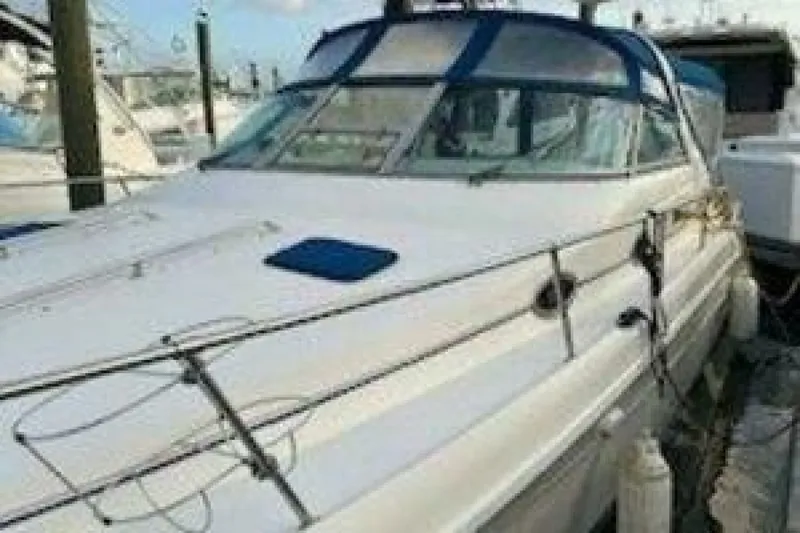 Slide: The Image of Sea Ray 330 Express Cruiser 1996 - 7510242