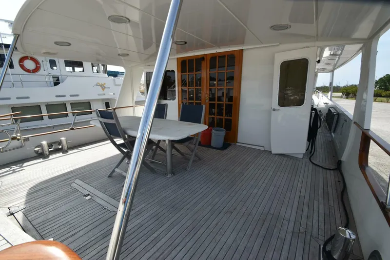 Slide: The Image of 1987 Jongert 78 Motor Yacht Power 9800998 978613205 0 200520250848 6 - 5327517