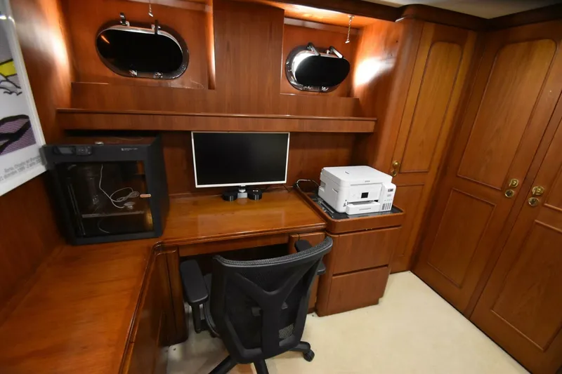 Slide: The Image of 1987 Jongert 78 Motor Yacht Power 9800998 978613250 0 200520250901 51 - 5327491