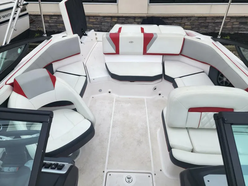 Slide: The Image of Regal 20 2019 - 5322909