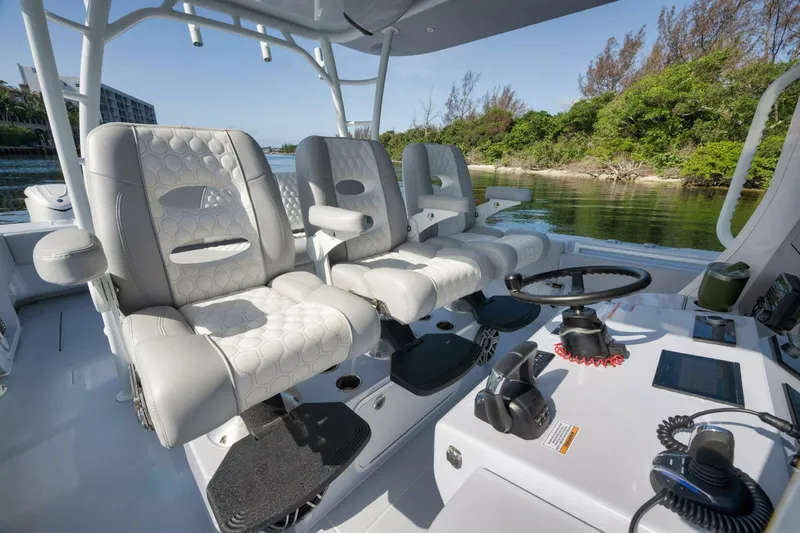 Slide: The Image of Contender 44ST 2025 - 5783556