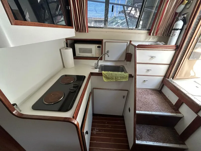 Slide: The Image of Tiara 3300 Flybridge 1989 - 5324415