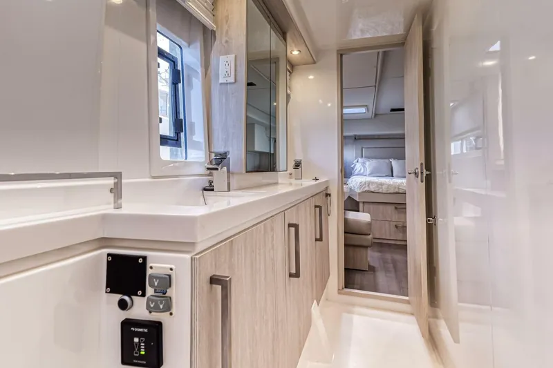 Slide: The Image of Leopard 58 2016 - 5324538