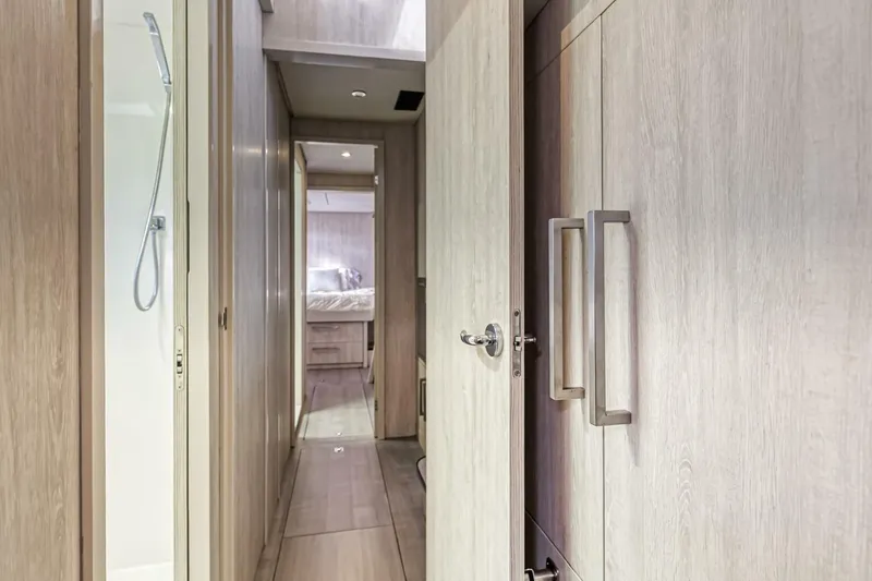 Slide: The Image of Leopard 58 2016 - 5324581