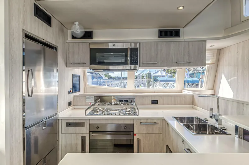 Slide: The Image of Leopard 58 2016 - 5324446