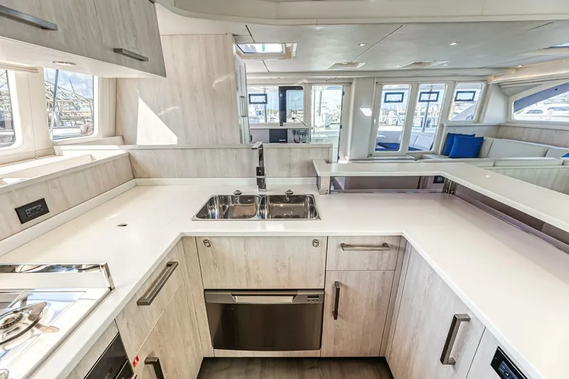 Slide: The Image of Leopard 58 2016 - 5324449