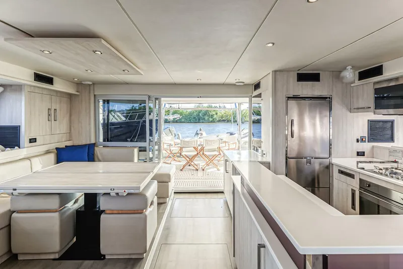 Slide: The Image of Leopard 58 2016 - 5324457