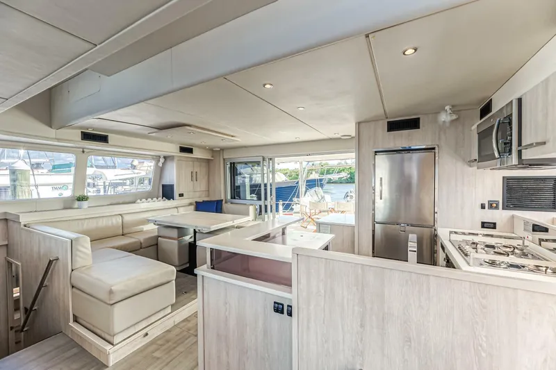 Slide: The Image of Leopard 58 2016 - 5324458