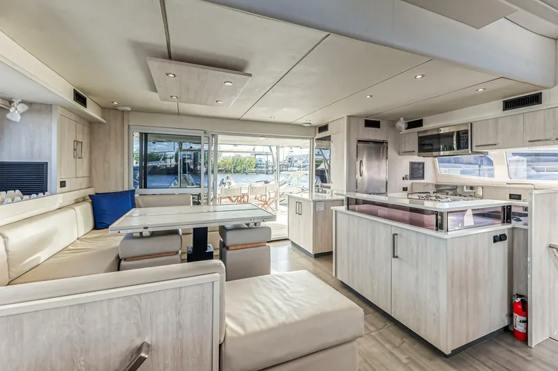 Slide: The Image of Leopard 58 2016 - 5324459