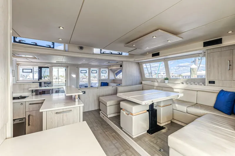 Slide: The Image of Leopard 58 2016 - 5324441